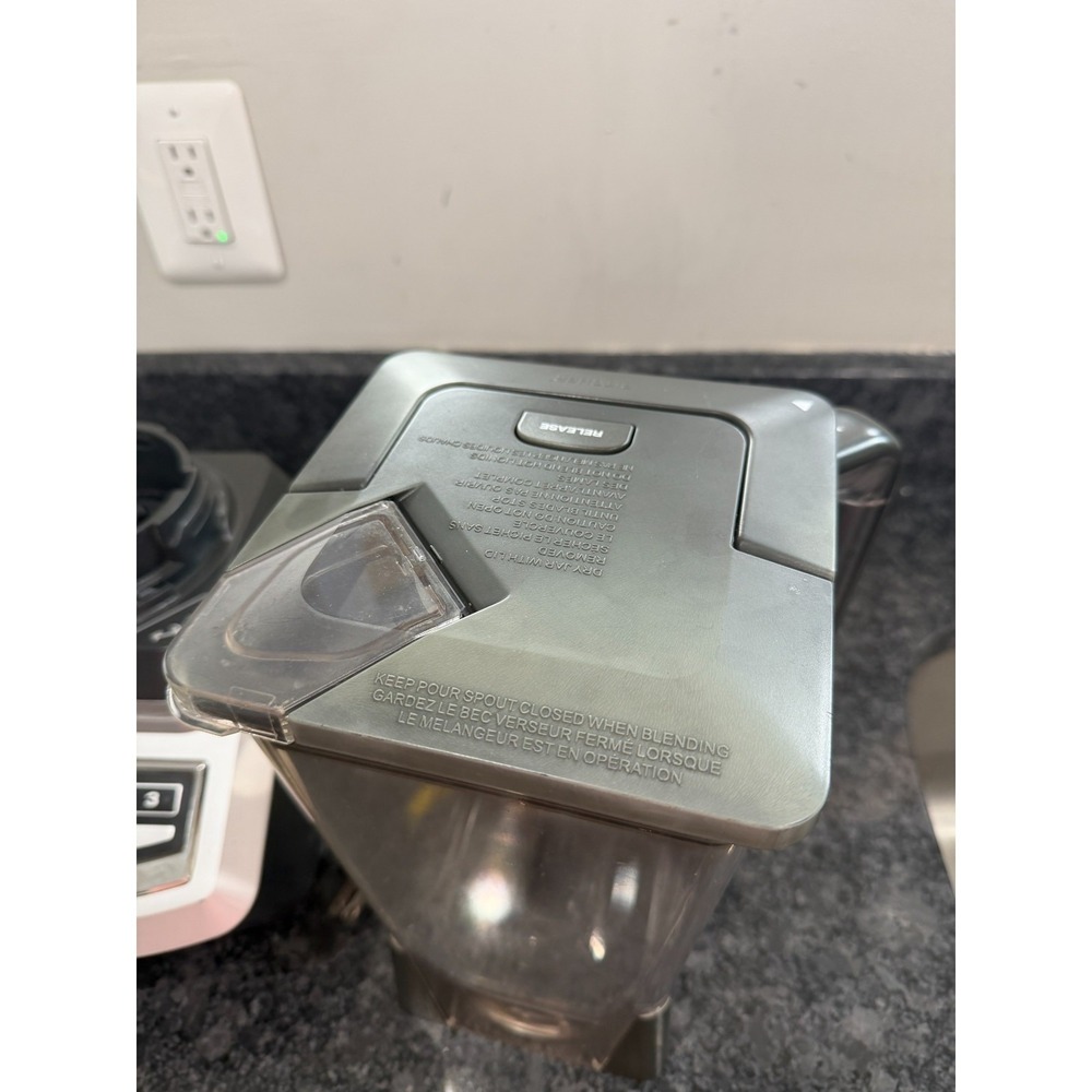 Ninja Professional Blender 1100W BL740 With 72oz Pitcher & Lid Tested - Picture 4 of 17